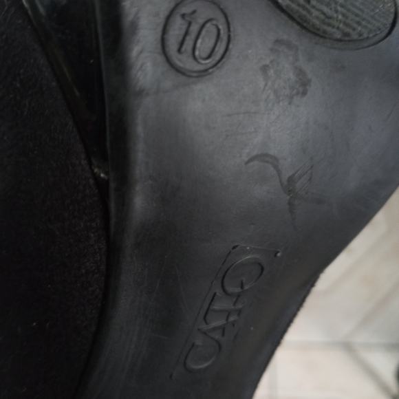 Black heels - Picture 4 of 5